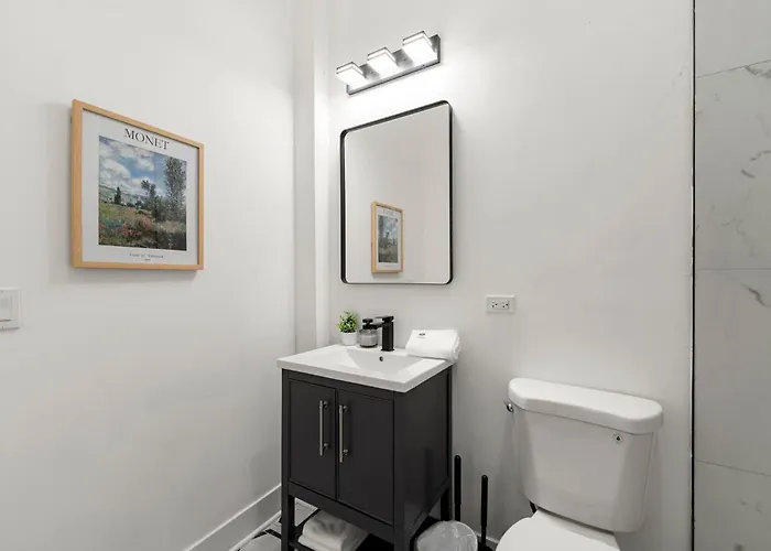 Spacious 3bd West Town Next To Kasama Appartement *