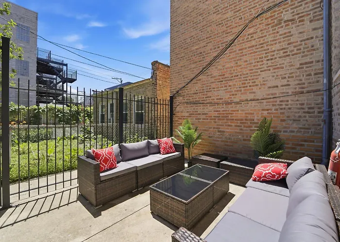 Spacious 3bd West Town Next To Kasama * Chicago